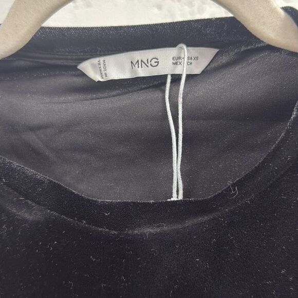 Mango Black Boxy Velvet Top - BRAND NEW - Size XS Short Sleeve Top - Picture 2 of 4